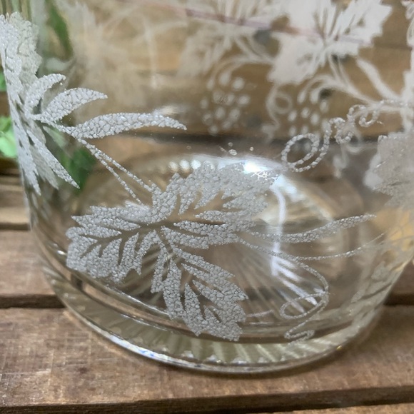 Vintage Bartlett Collins Frosted Grape Glass Ice Bucket/Bowl - Picture 3 of 7